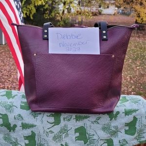 Portland Leather Medium Zip Tote PLUM